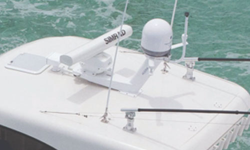 Mechanically Rotating Radar on a pleasure boat